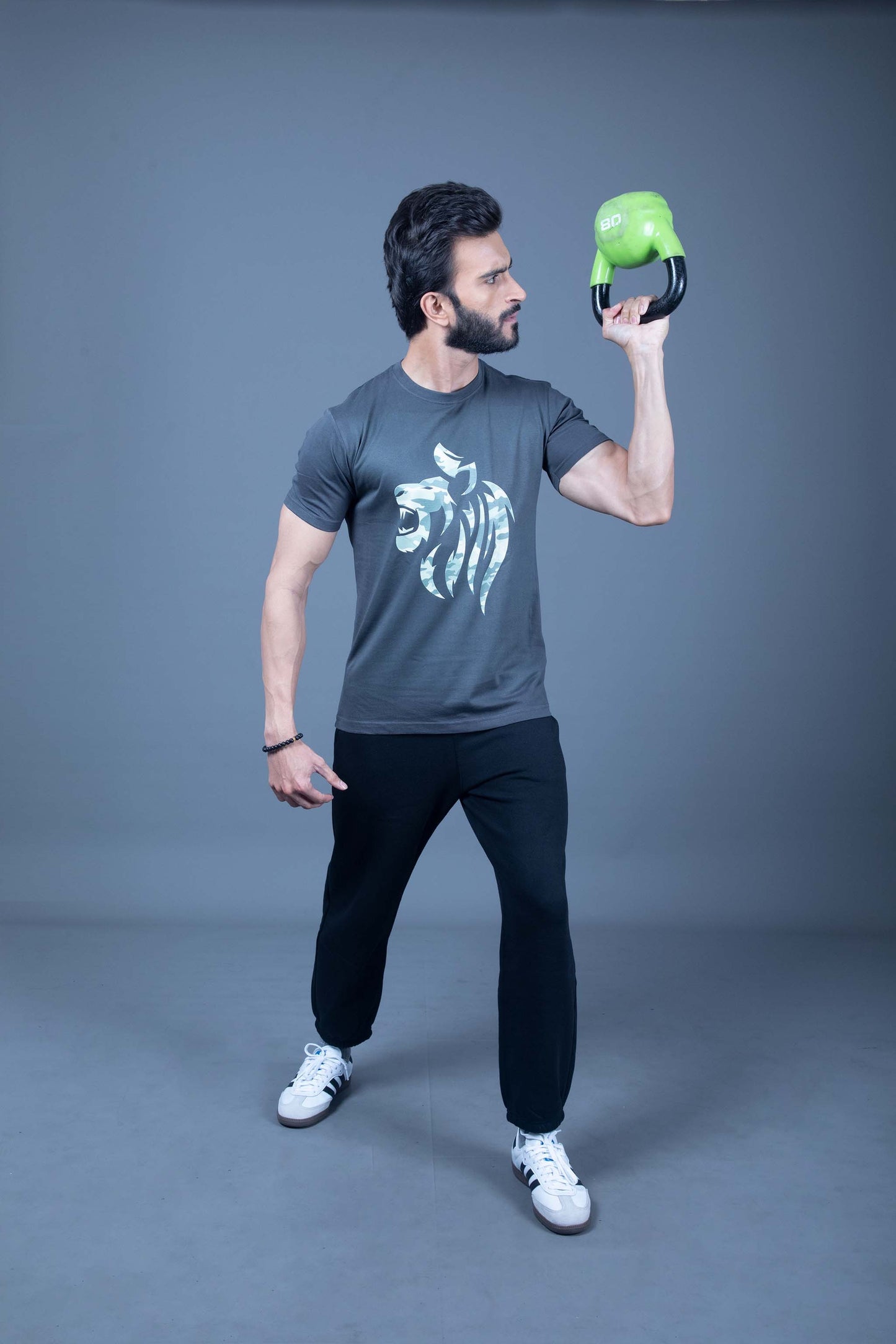 Best men's athletic apparel – durable, flexible, and stylish activewear for workouts
