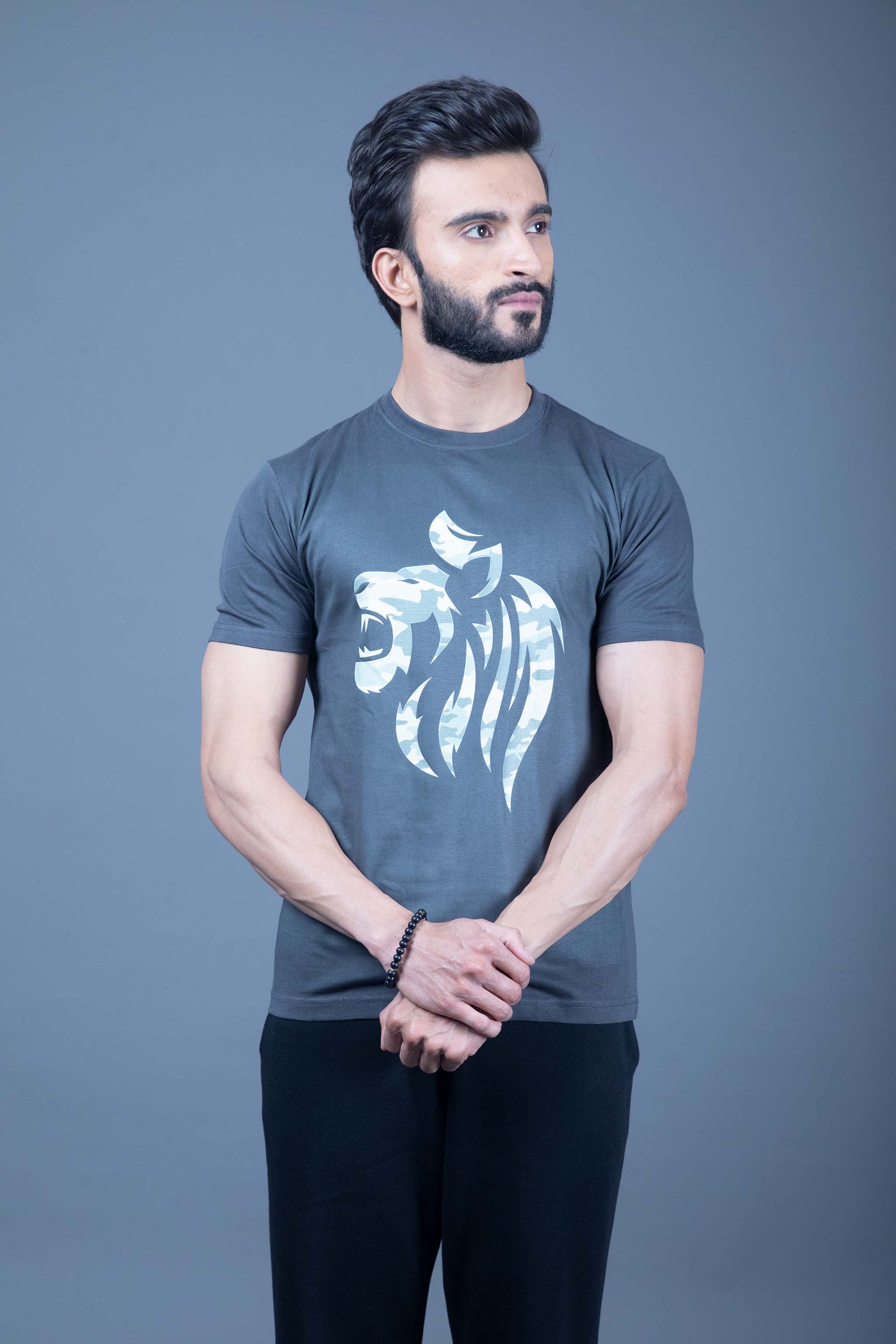 Best men's fitness clothes – breathable, durable, and flexible workout wear
