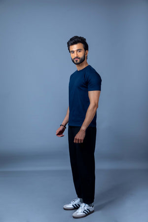 Men's winter gym clothes designed for warmth, breathability, and optimal performance during cold-weather workouts
